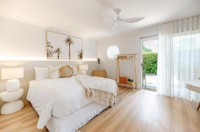 Noosa Palm Beach Retreat - Stylish Coastal Suite